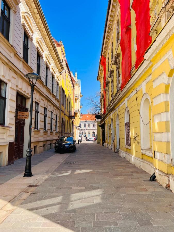 Apartment Friends Central Oradea Exterior foto